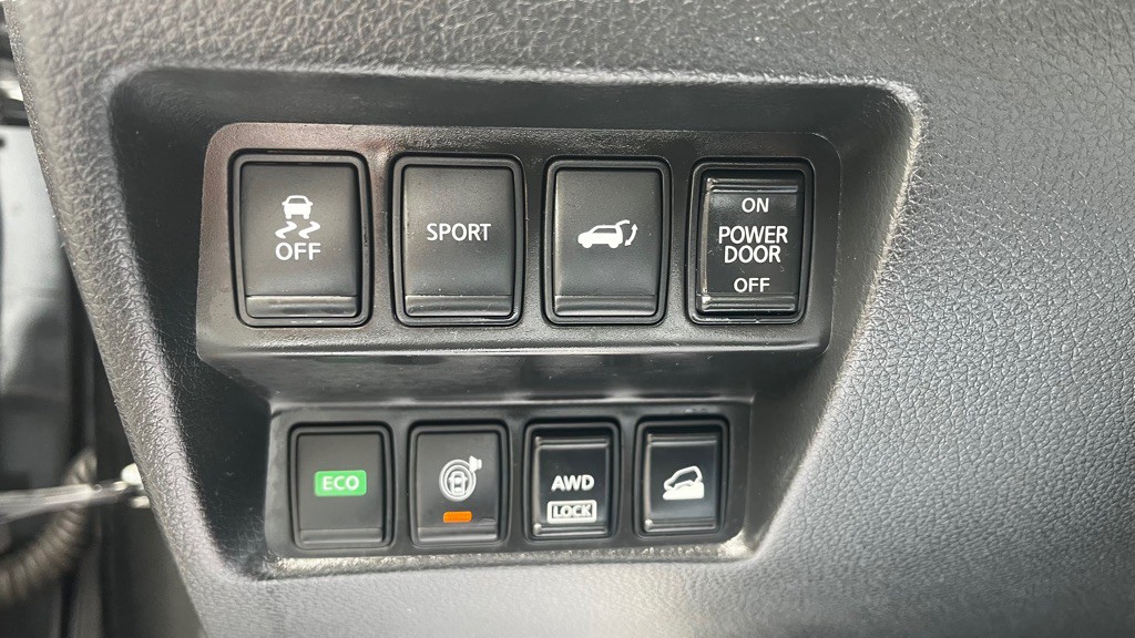 2016 Nissan Rogue Image 22