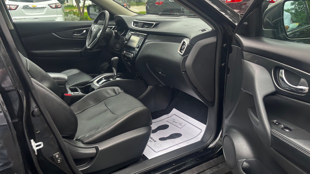 2016 Nissan Rogue Image 29