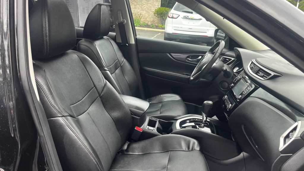 2016 Nissan Rogue Image 31