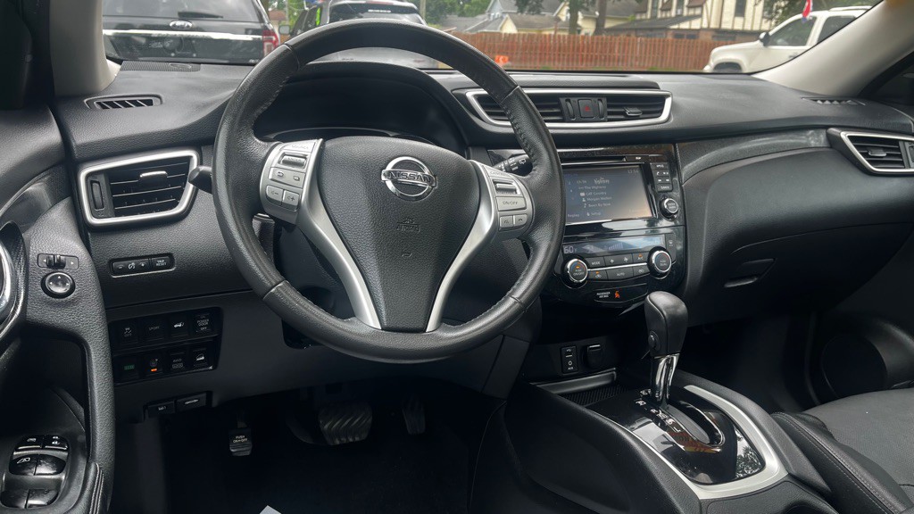 2016 Nissan Rogue Image 32