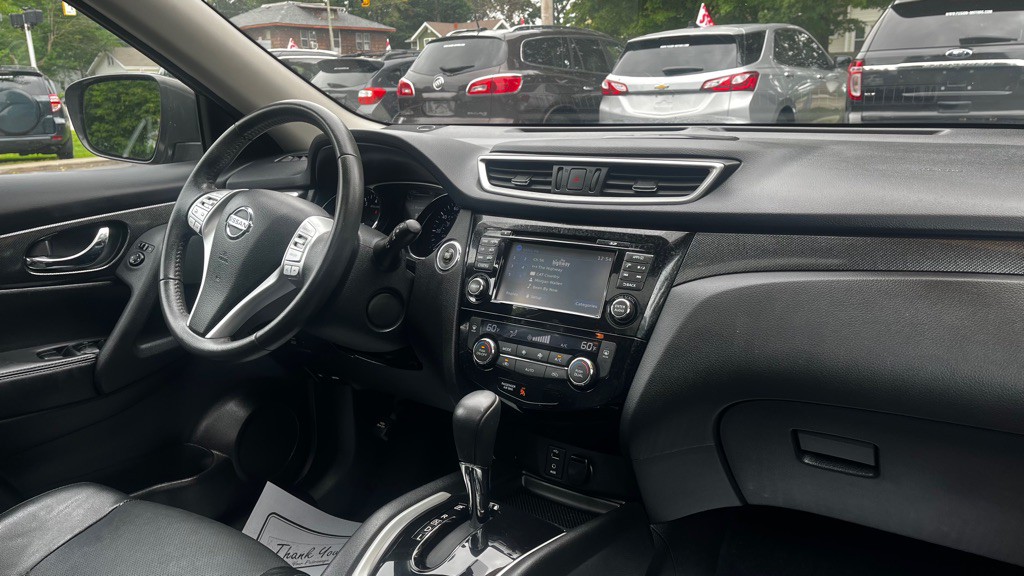 2016 Nissan Rogue Image 41