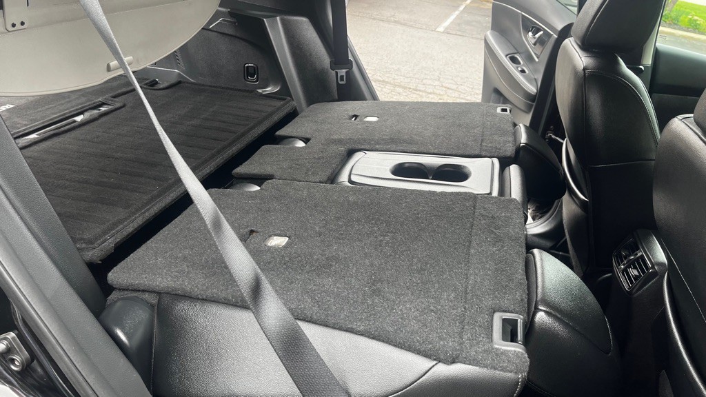 2016 Nissan Rogue Image 45