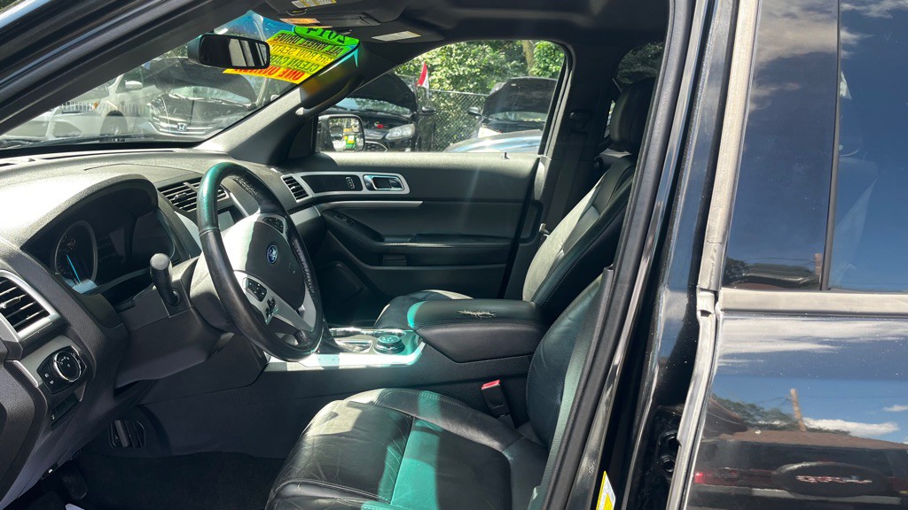 2014 Ford Explorer Image 30