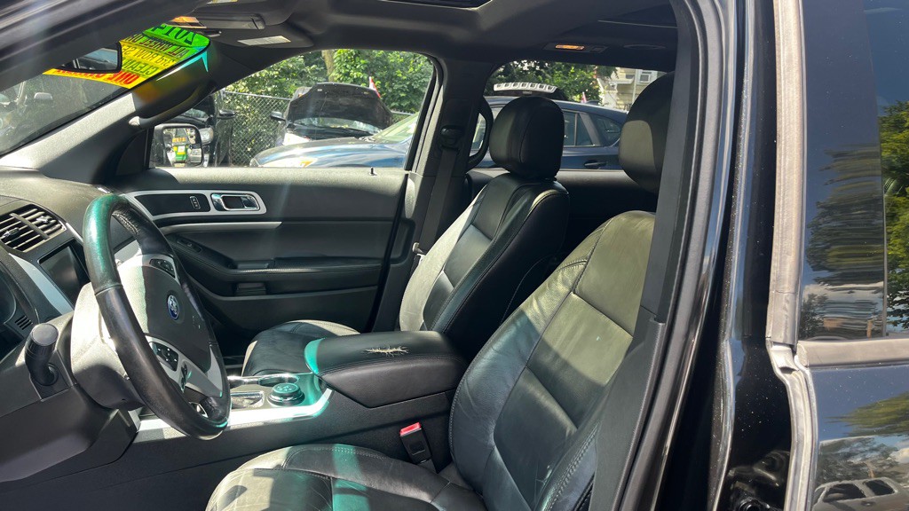 2014 Ford Explorer Image 31