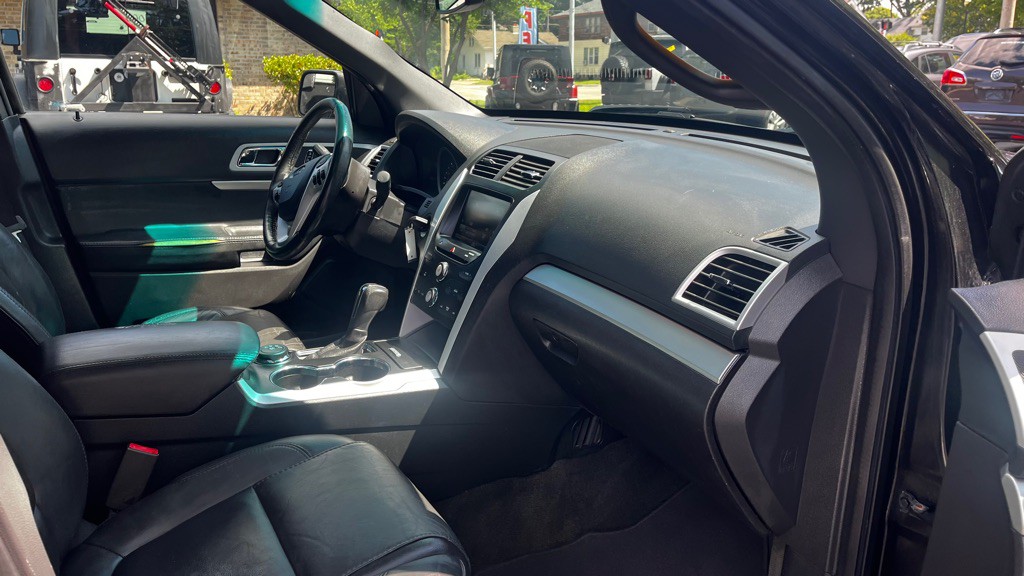 2014 Ford Explorer Image 35