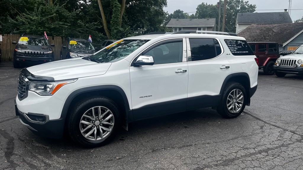 2019 GMC Acadia Image 2