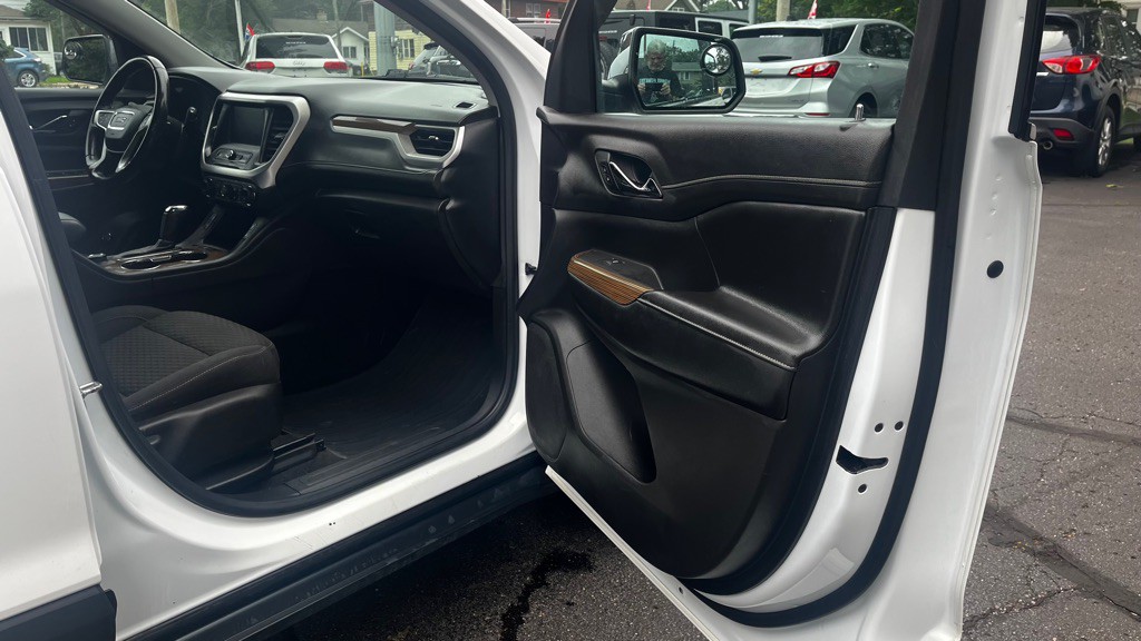 2019 GMC Acadia Image 28