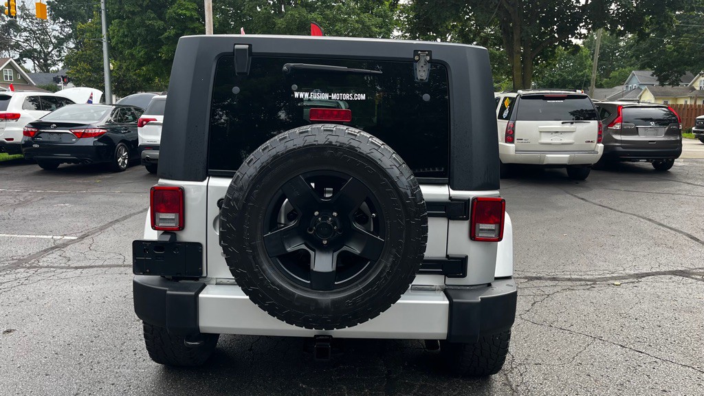 2010 Jeep Wrangler Unlimited Image 7