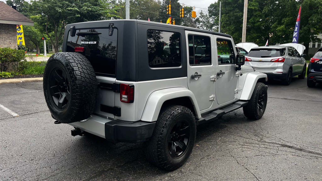 2010 Jeep Wrangler Unlimited Image 9