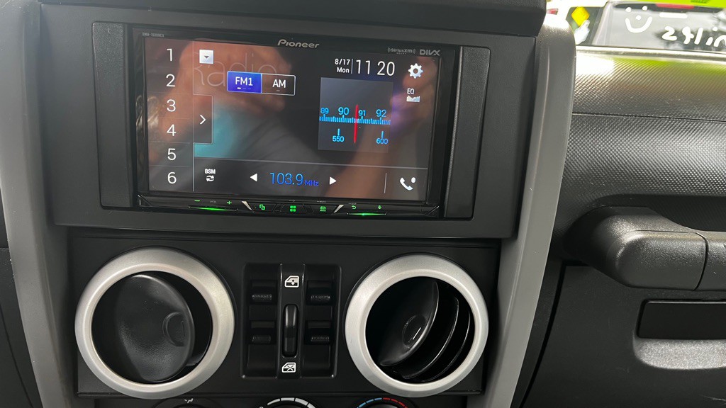 2010 Jeep Wrangler Unlimited Image 19