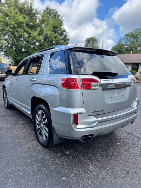 2017 GMC Terrain Image 3