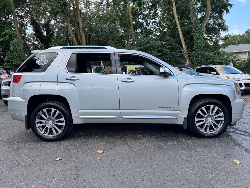 2017 GMC Terrain Image 6