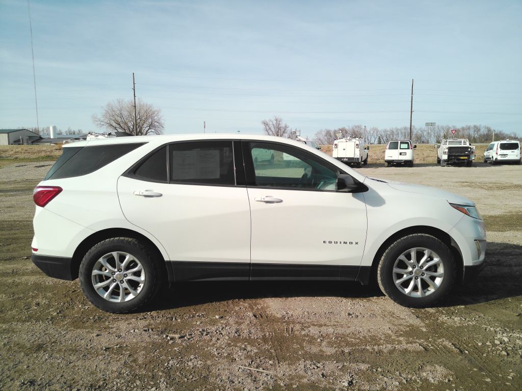 2019 Chevrolet Equinox Image 2