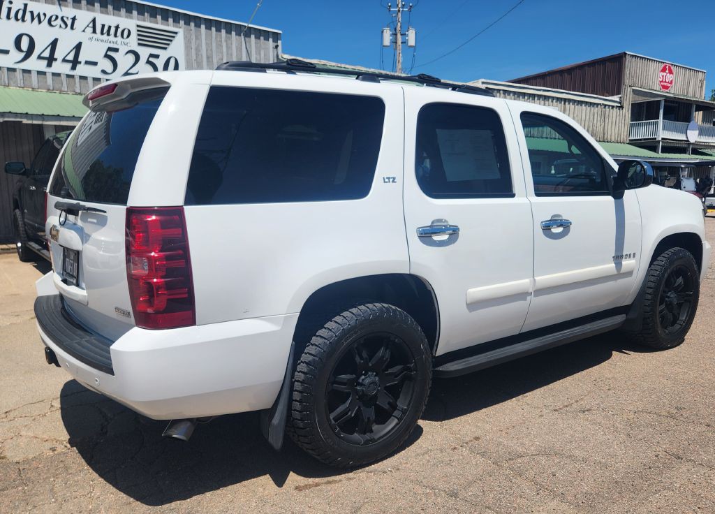 2007 Chevrolet Tahoe Image 3
