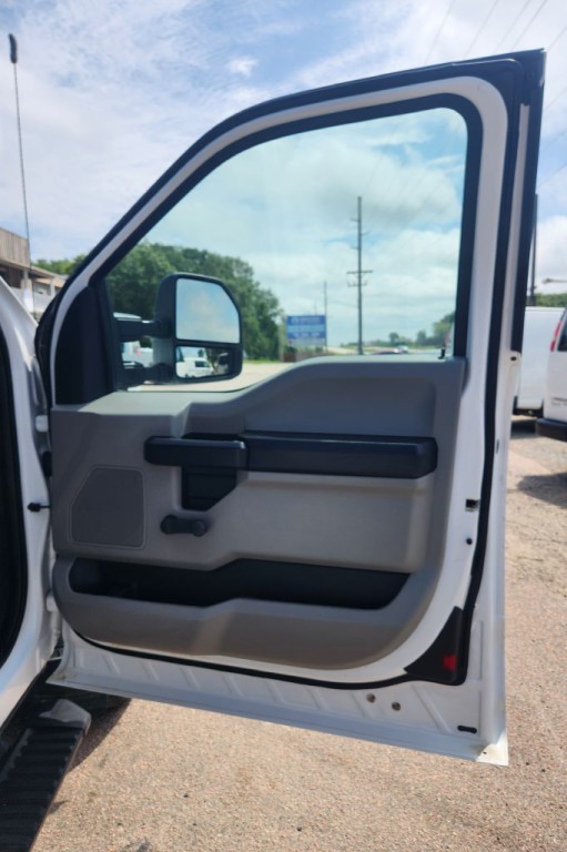 2017 Ford F-350 Image 13