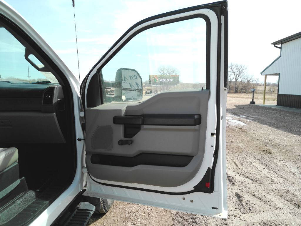 2017 Ford F-350 Image 13