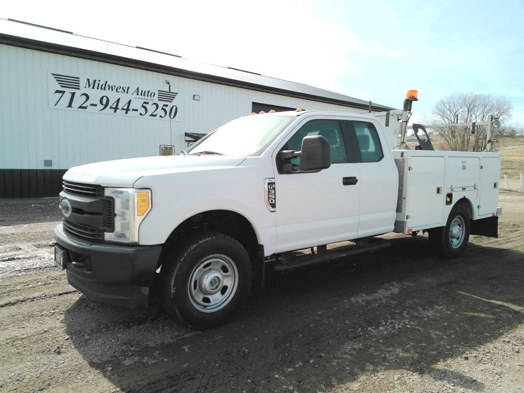 2017 Ford F-350 Image 1