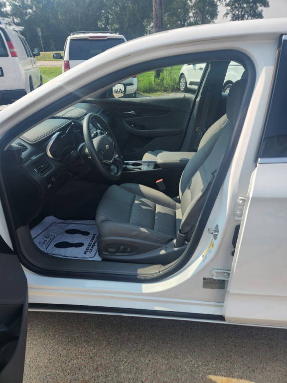 2015 Chevrolet Impala Image 10