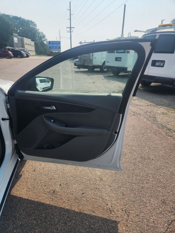 2015 Chevrolet Impala Image 13