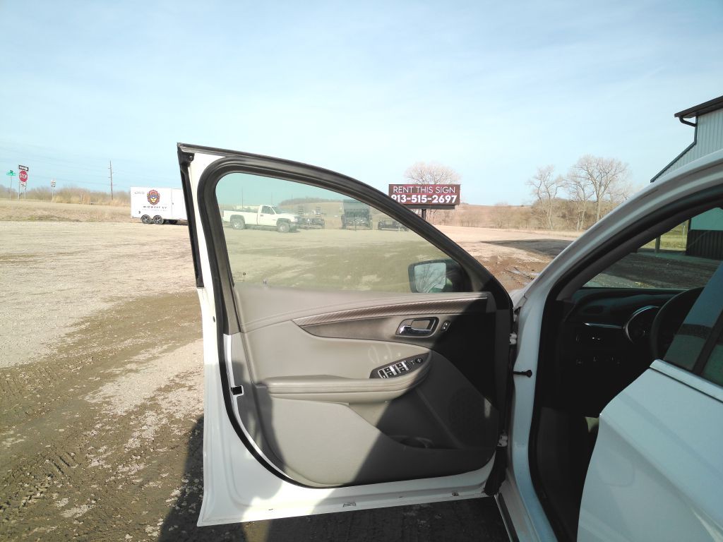 2015 Chevrolet Impala Image 9