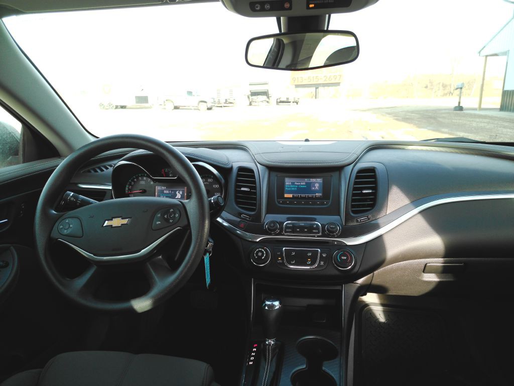 2015 Chevrolet Impala Image 17