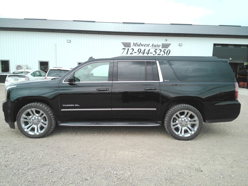 2019 GMC Yukon Image 2