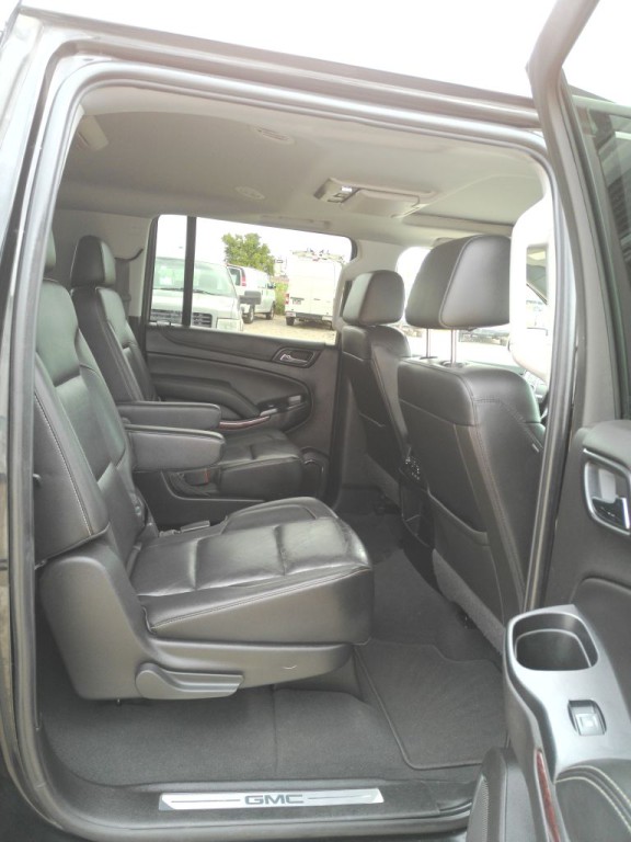 2019 GMC Yukon Image 16