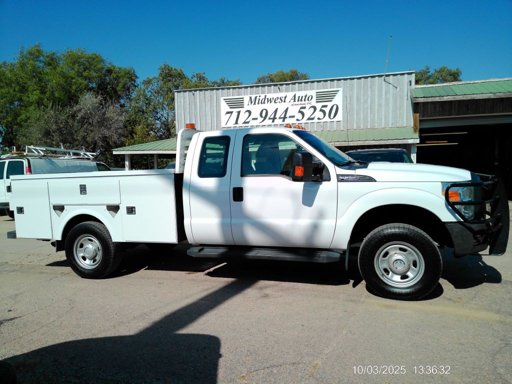 2015 Ford F-350 Image 2