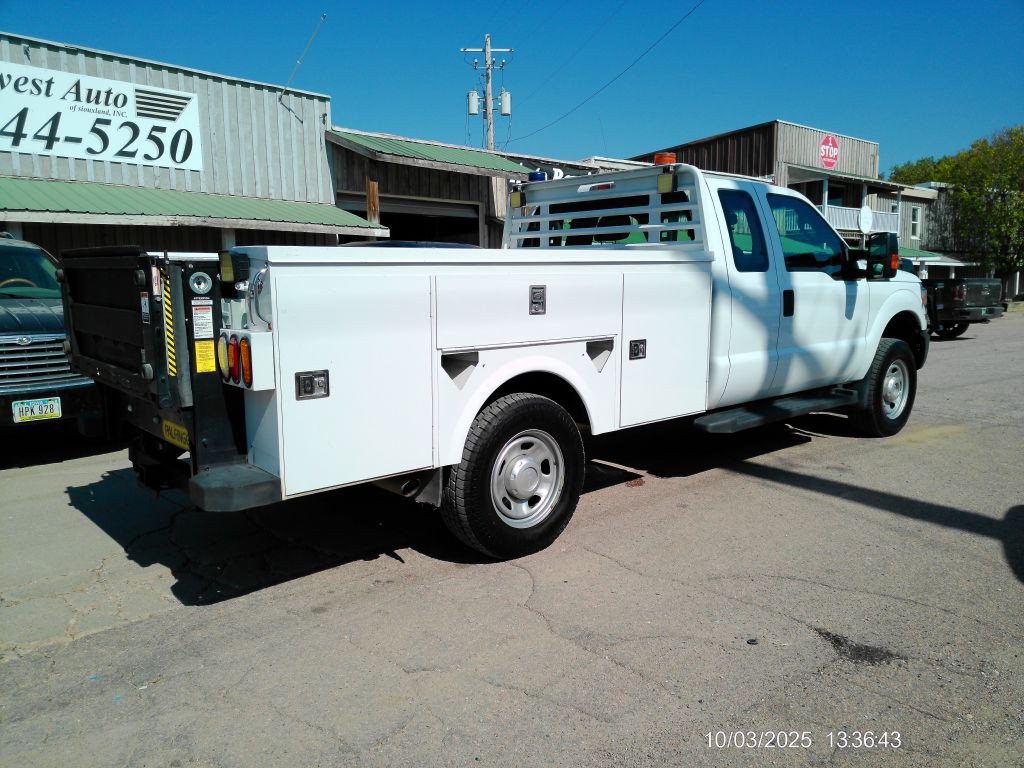 2015 Ford F-350 Image 3