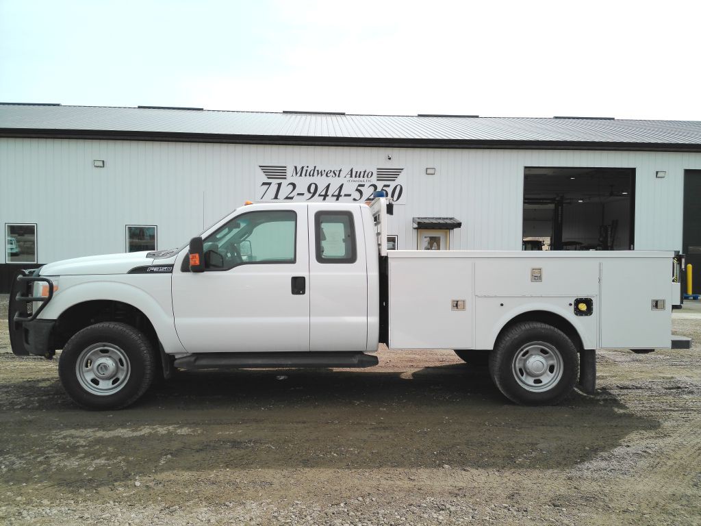 2015 Ford F-350 Image 2
