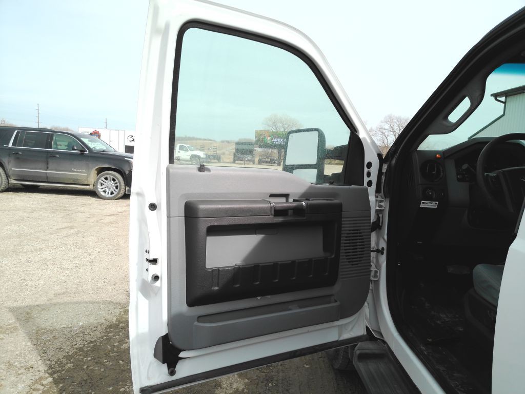 2015 Ford F-350 Image 9