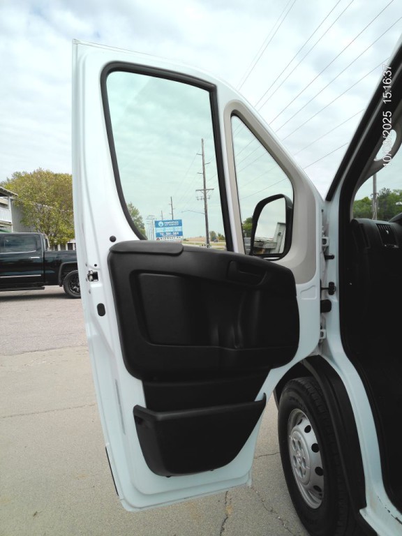 2019 RAM Promaster Image 9