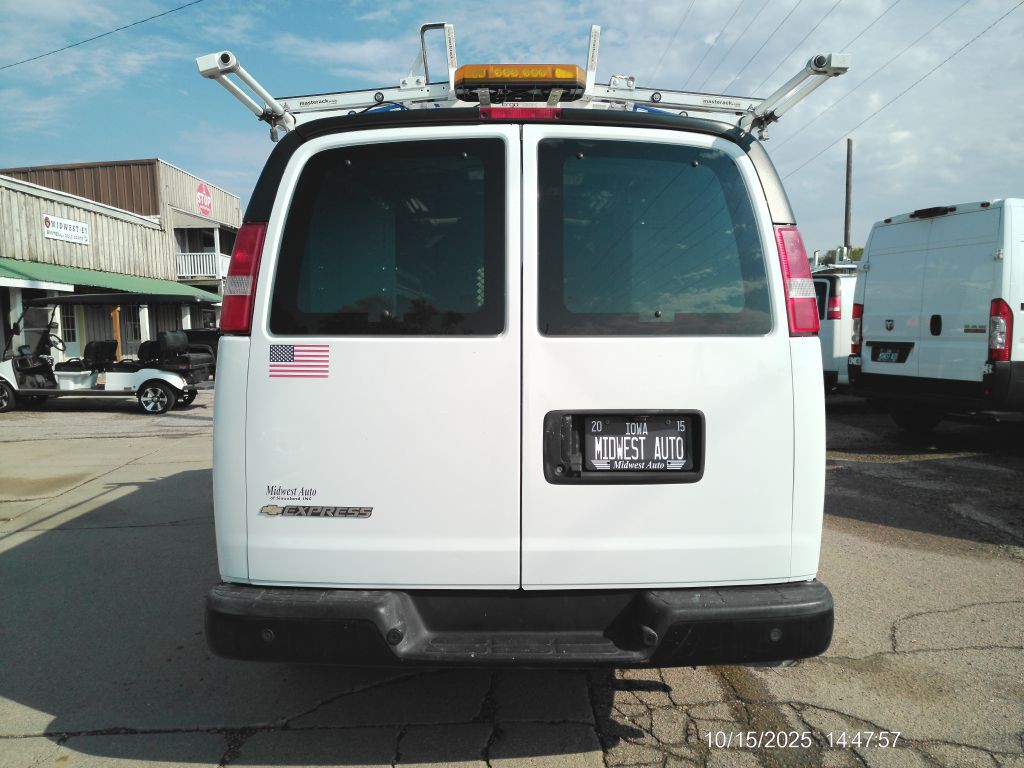 2017 Chevrolet Express Image 5