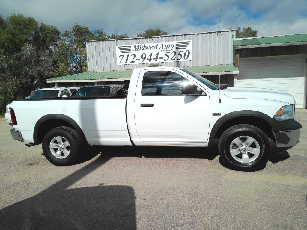 2015 RAM 1500 Image 2