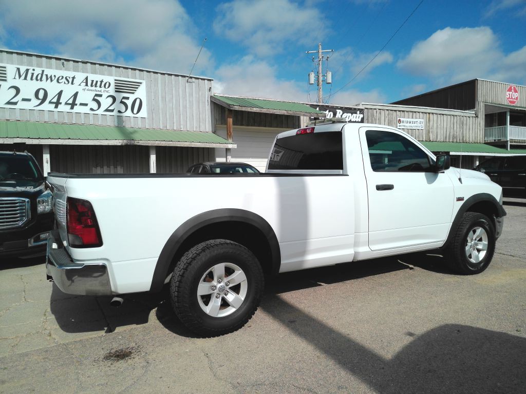 2015 RAM 1500 Image 3