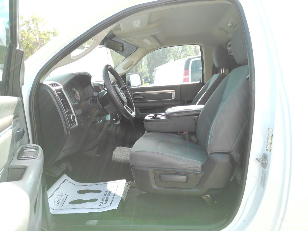 2015 RAM 1500 Image 10