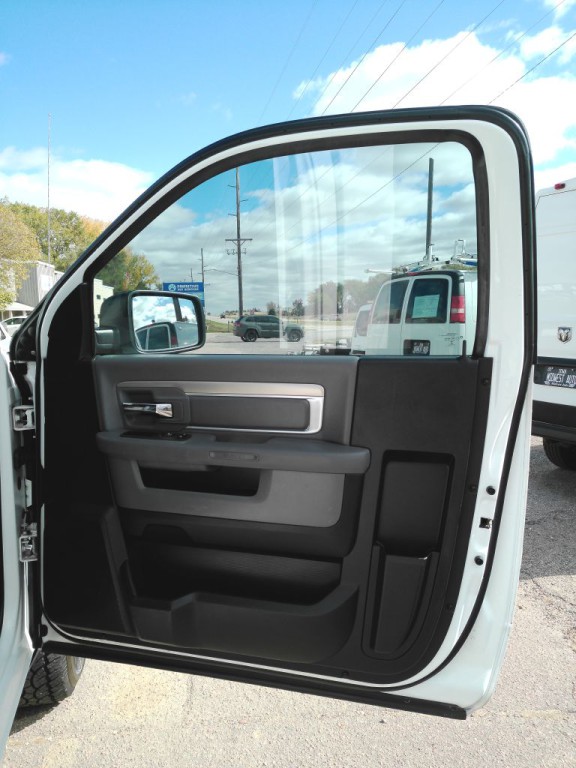 2015 RAM 1500 Image 11