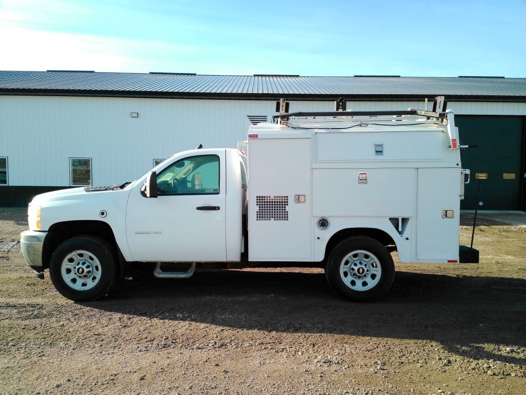 2013 Chevrolet Silverado 1500 Image 2