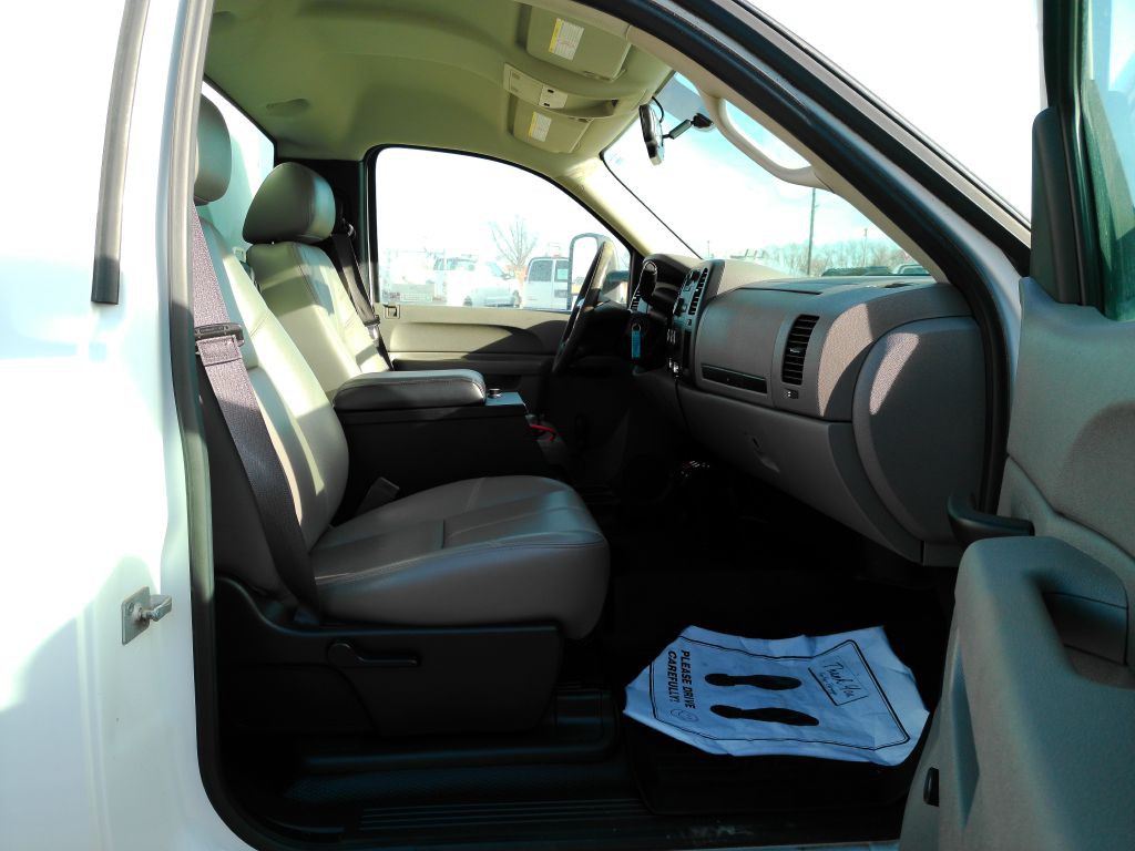 2013 Chevrolet Silverado 1500 Image 12
