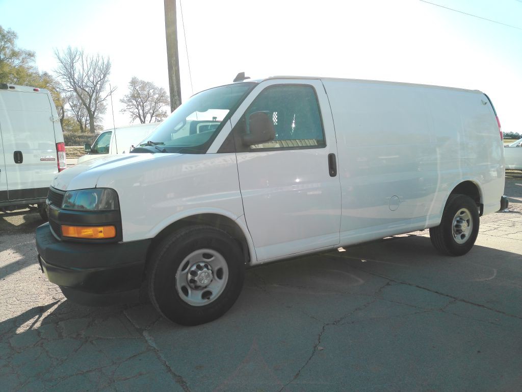 2019 Chevrolet Express Image 6