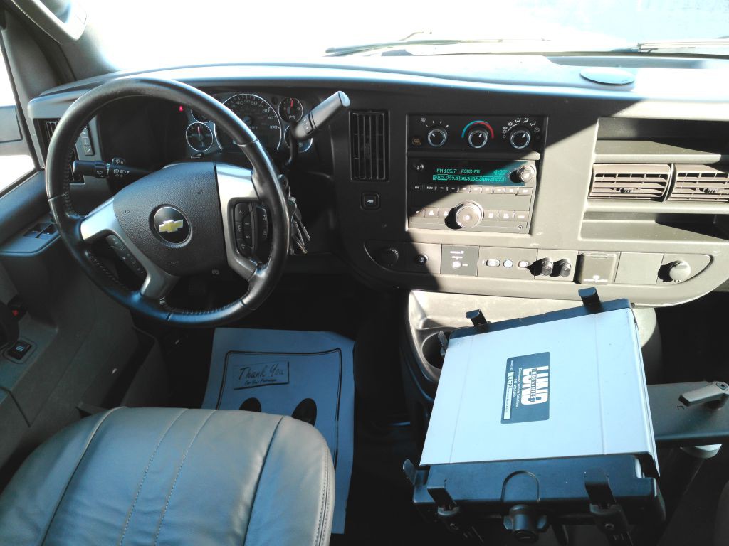 2019 Chevrolet Express Image 17