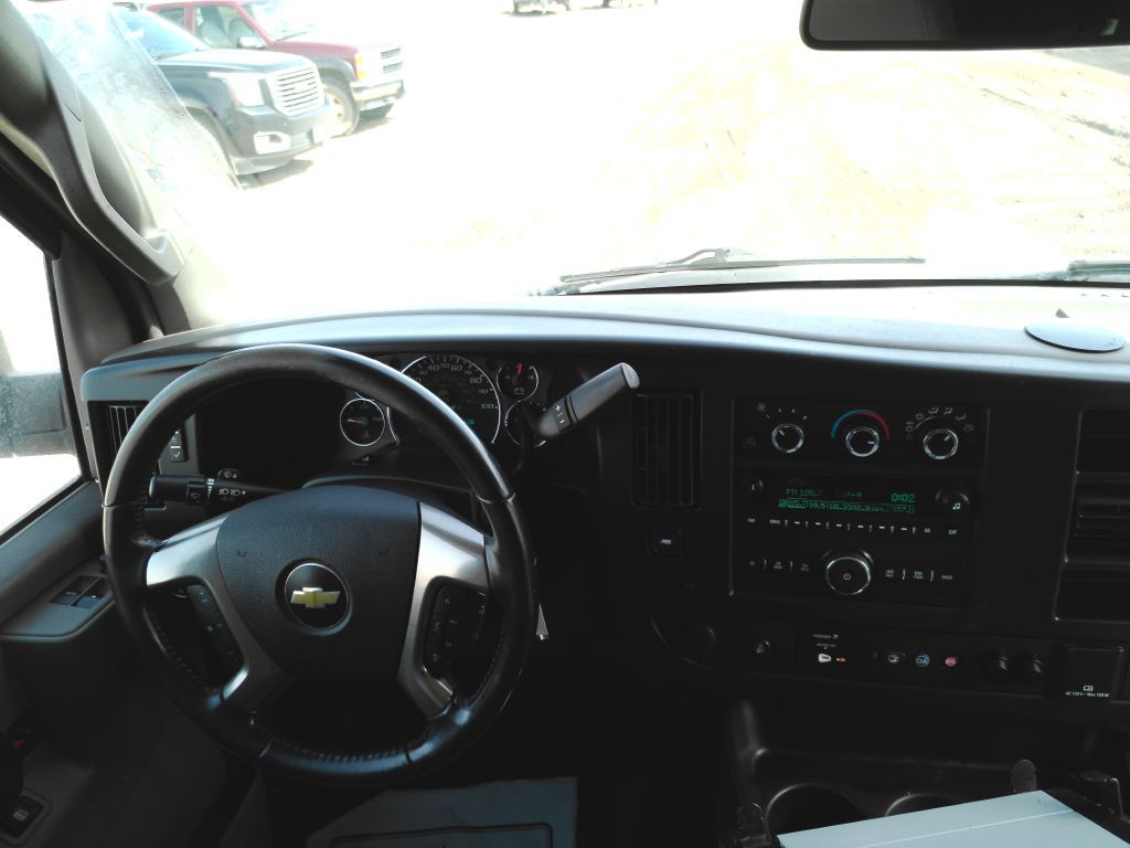 2019 Chevrolet Express Image 16