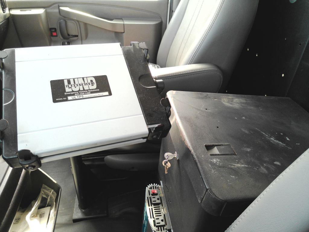 2019 Chevrolet Express Image 17