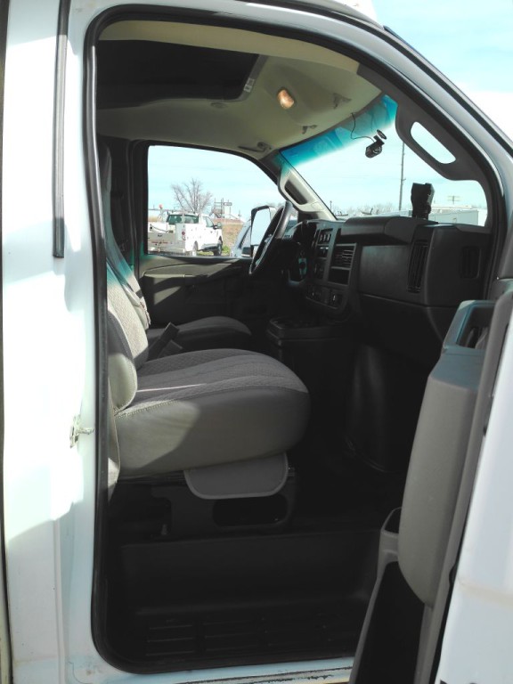 2019 GMC Savana Image 12
