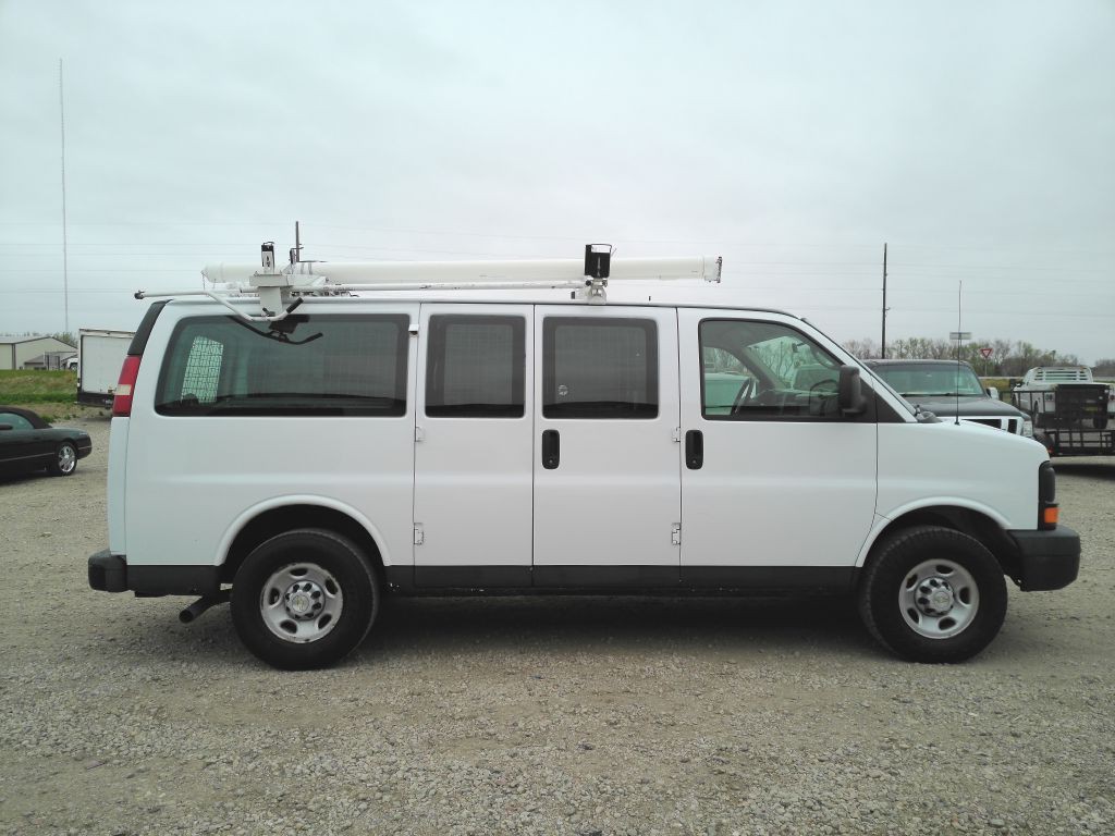 2007 Chevrolet Express Image 6