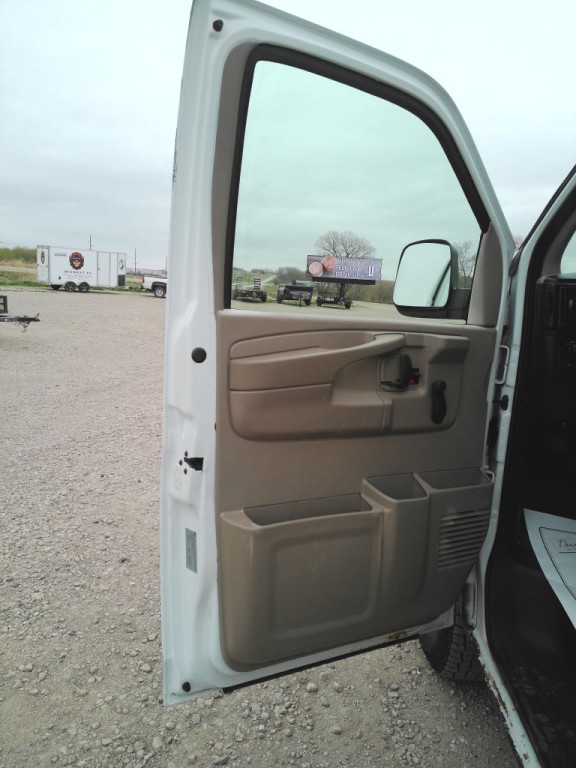 2007 Chevrolet Express Image 9