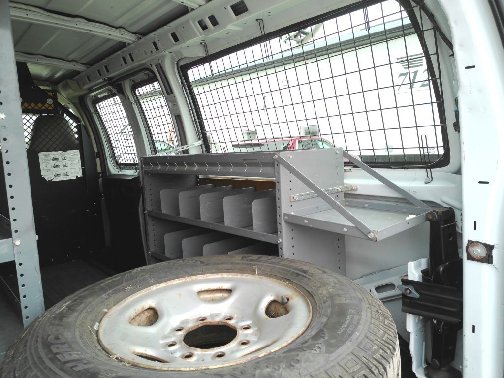 2007 Chevrolet Express Image 17