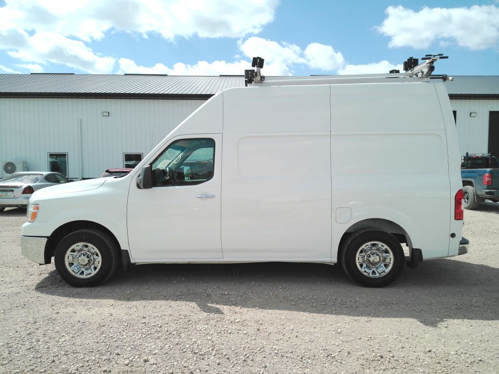2018 Nissan NV Image 2