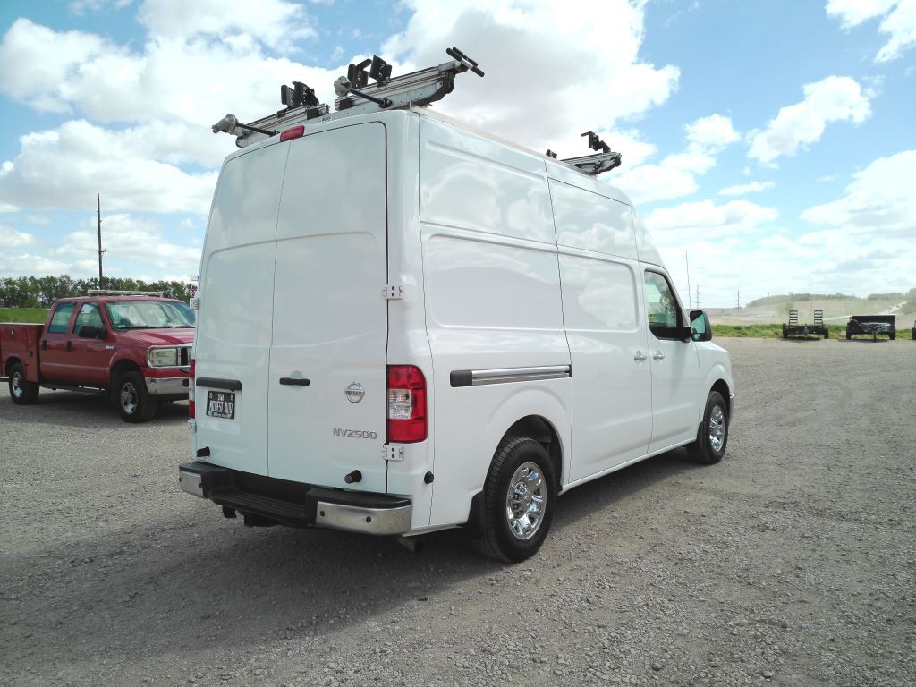 2018 Nissan NV Image 5