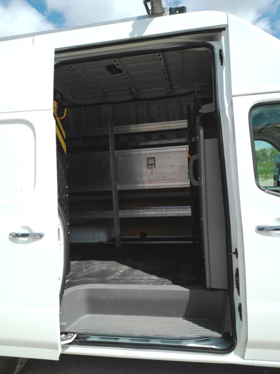 2018 Nissan NV Image 13